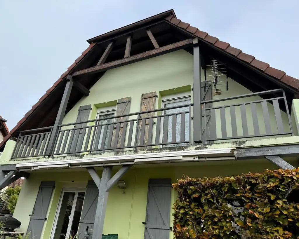 Avec Fermetures Biechel, chaque projet est étudié en bureau d’étude afin de répondre au mieux à vos demandes et à vos besoins . Chaque Gardes corps est unique , personnalisable selon vos envies.